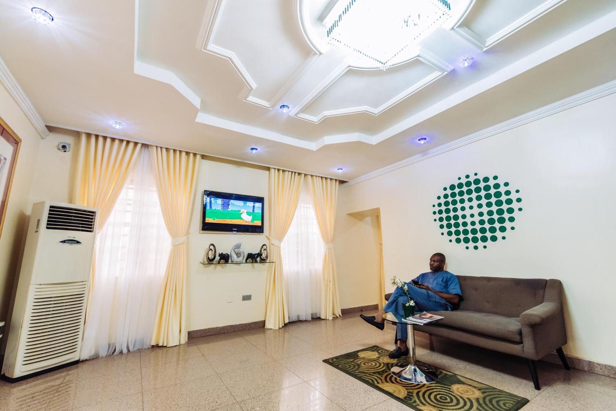 Tranquil Mews Hotel Jabi Exterior photo