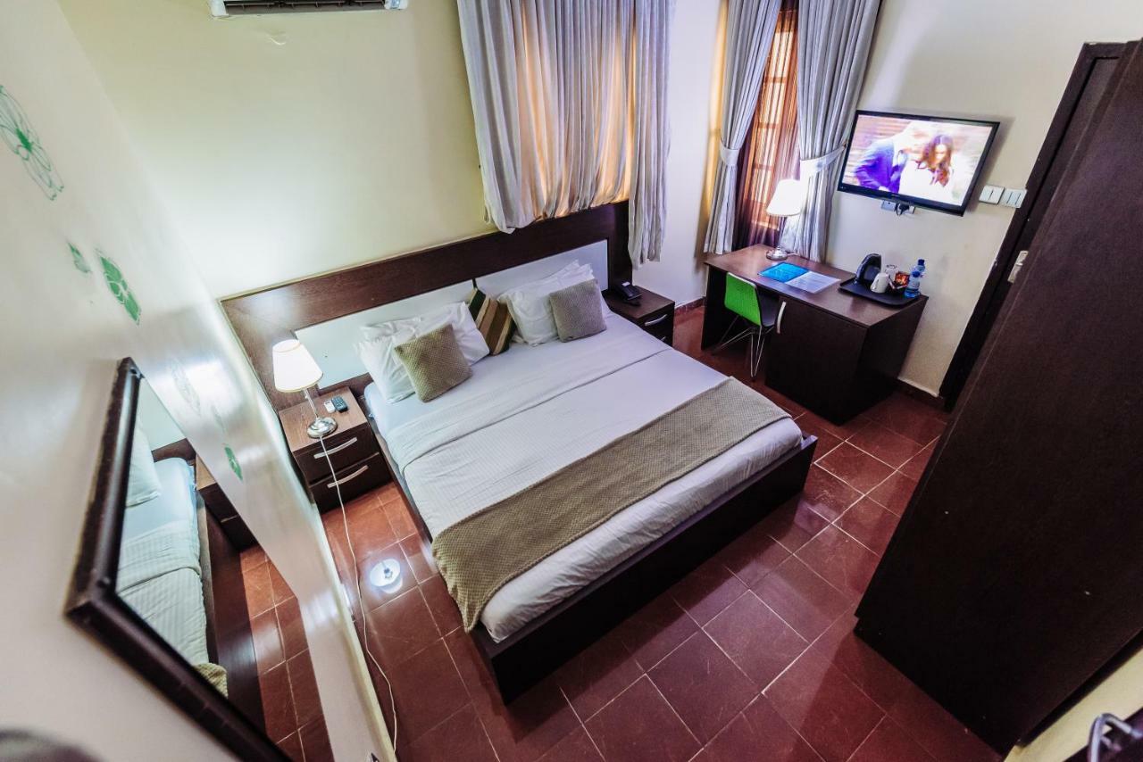 Tranquil Mews Hotel Jabi Exterior photo