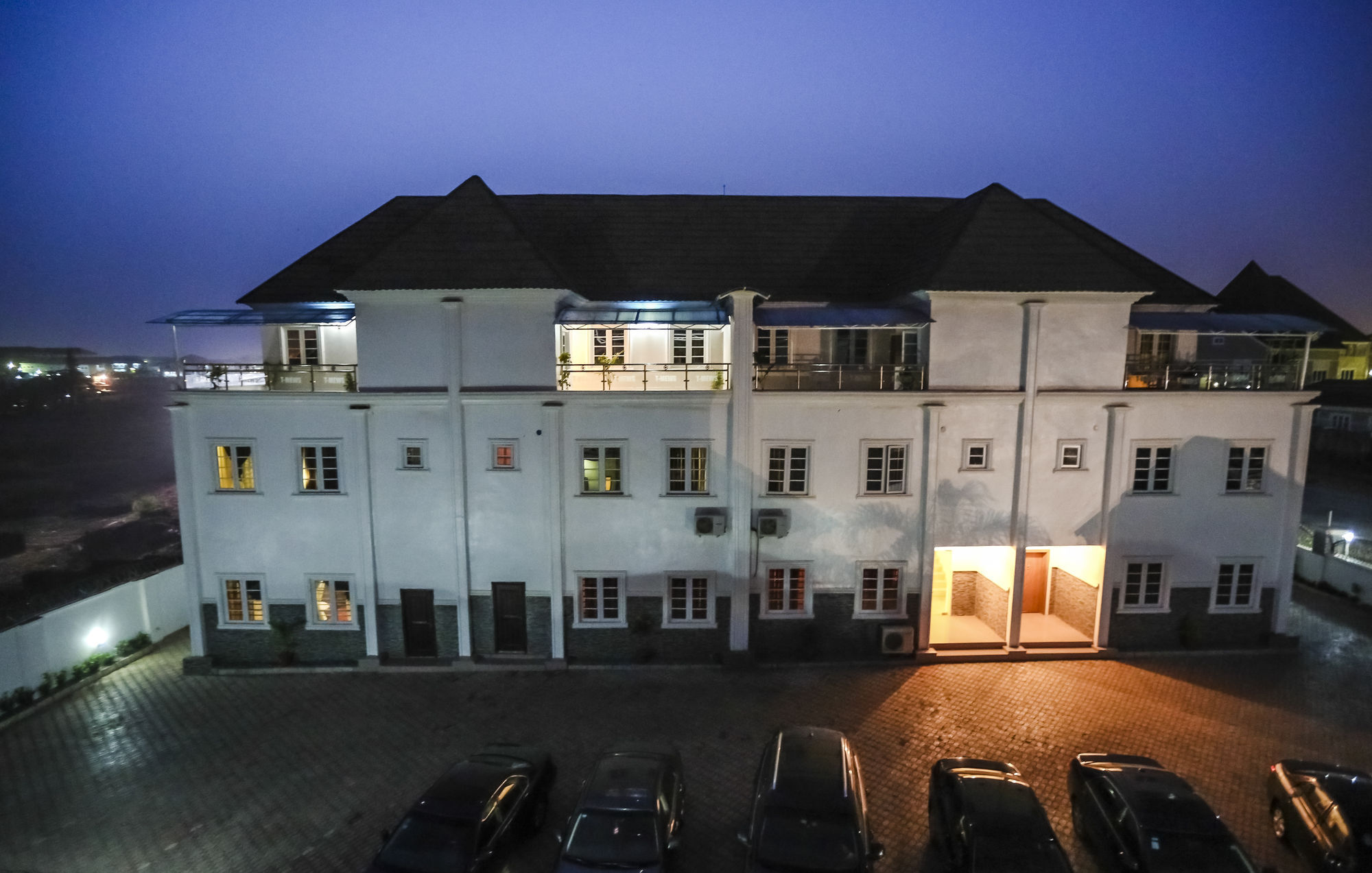 Tranquil Mews Hotel Jabi Exterior photo